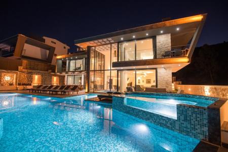 Villa Unlimited 2
