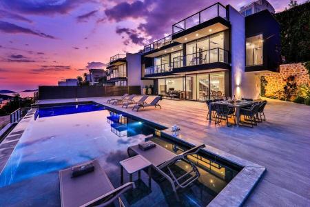 Villa London